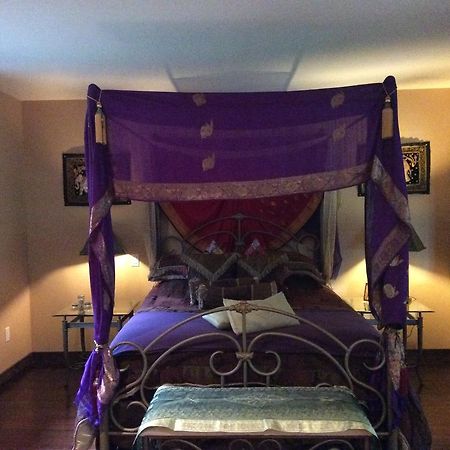 Davis Brook Retreat Bed and Breakfast Sechelt Εξωτερικό φωτογραφία