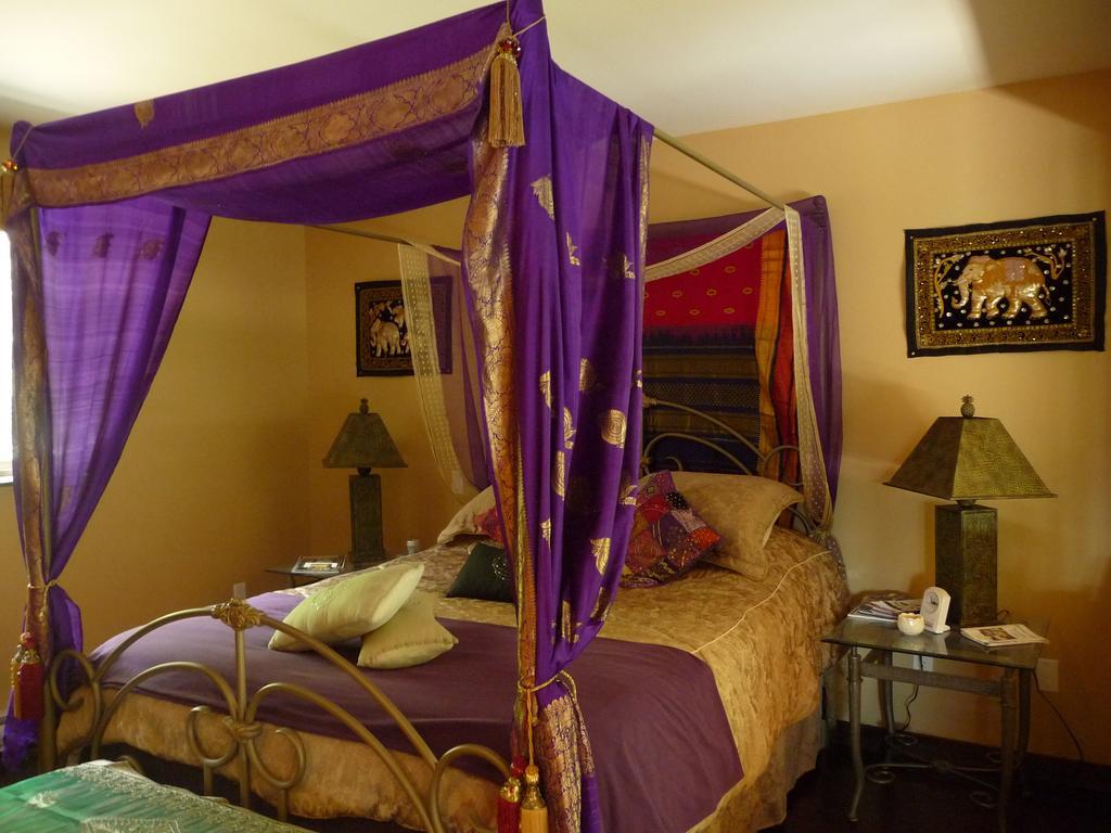 Davis Brook Retreat Bed and Breakfast Sechelt Εξωτερικό φωτογραφία