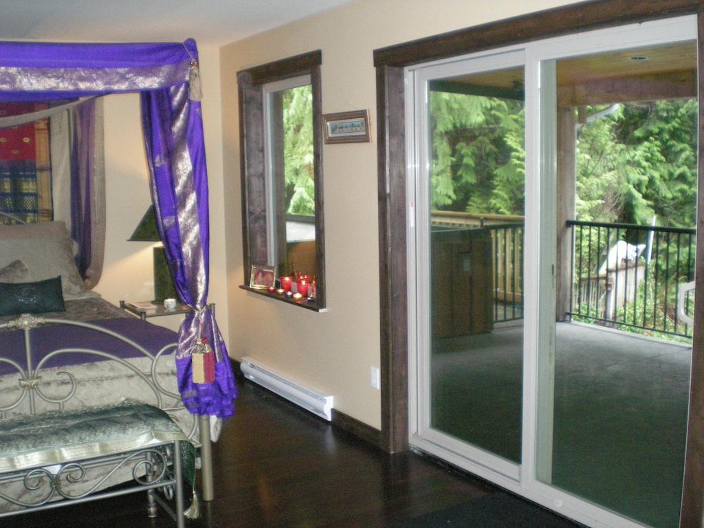 Davis Brook Retreat Bed and Breakfast Sechelt Δωμάτιο φωτογραφία