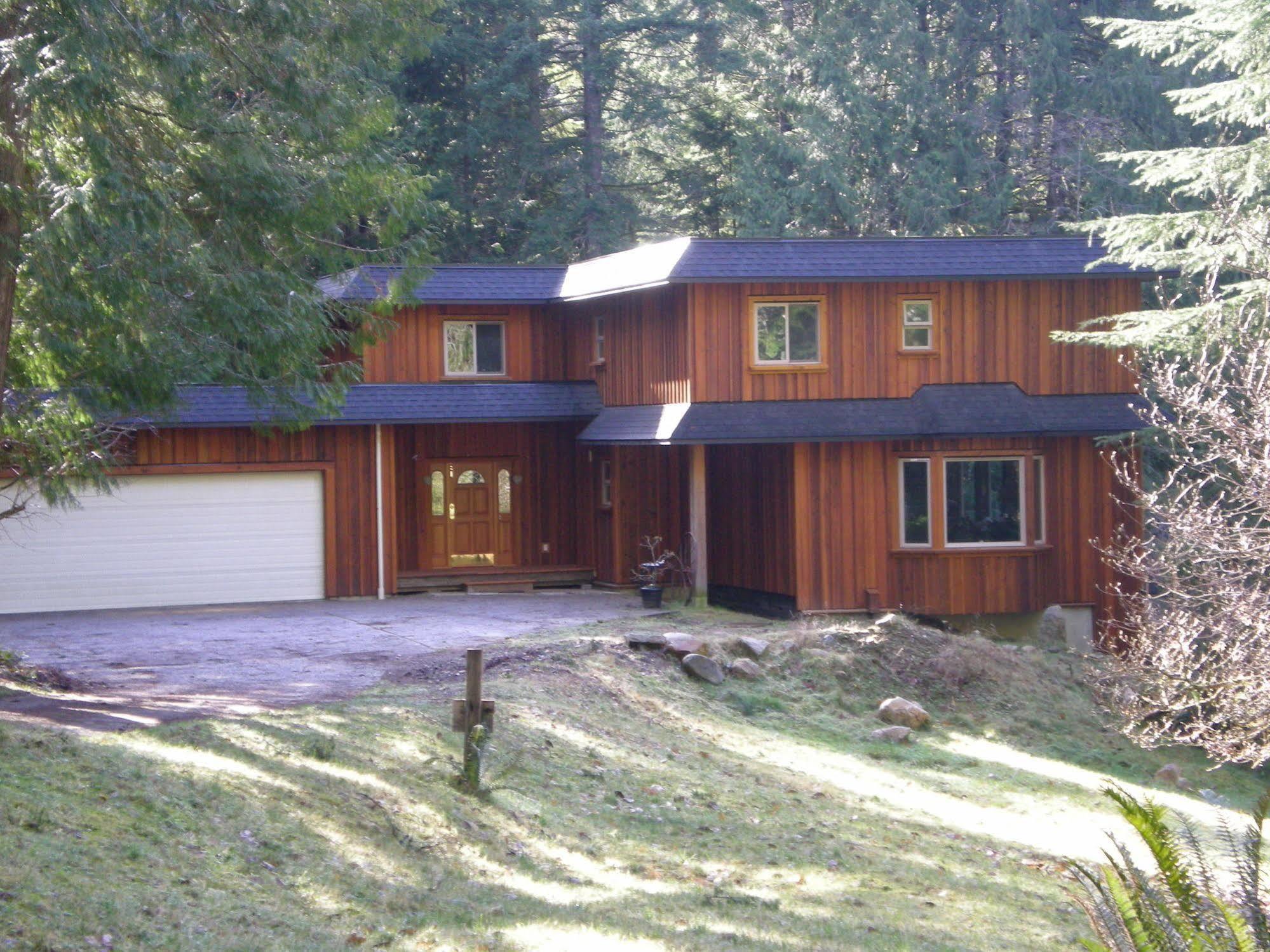 Davis Brook Retreat Bed and Breakfast Sechelt Εξωτερικό φωτογραφία