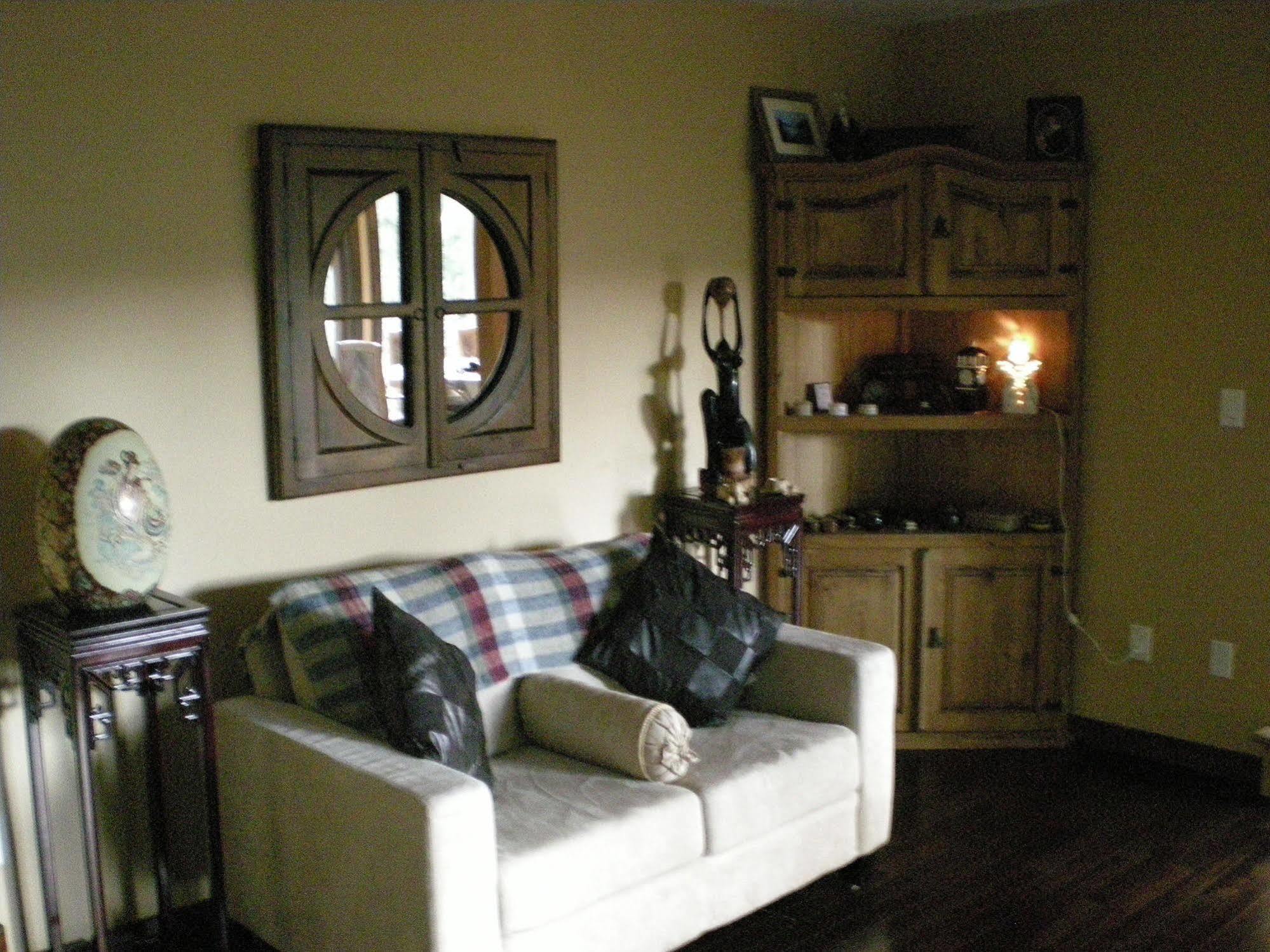 Davis Brook Retreat Bed and Breakfast Sechelt Εξωτερικό φωτογραφία